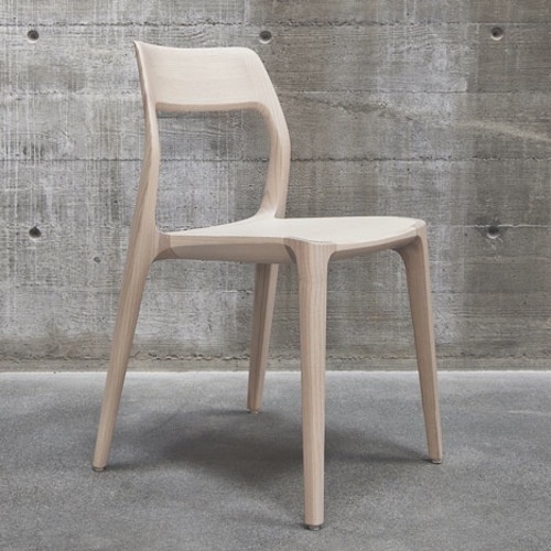 November Chair by Veryday #chair #minimal #wooden
