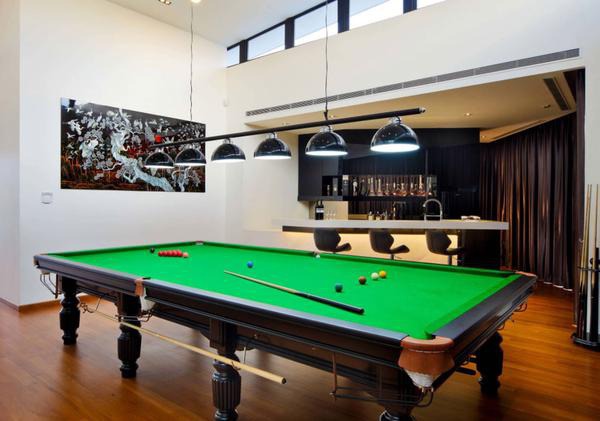 Must-haves to build the ultimate man cave bar