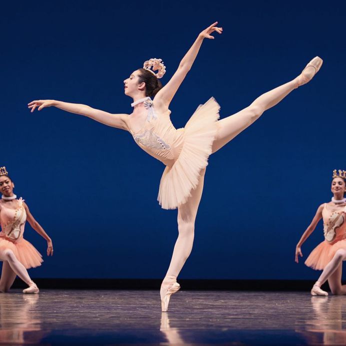 Breathtaking Portraits of Ballet Dancers by Lindsay Thomas