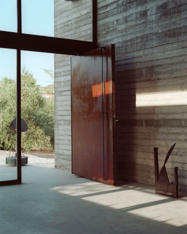 Entrance of the art studio #sculptures #architecture #warehouse #art #paintings #studio #artist
