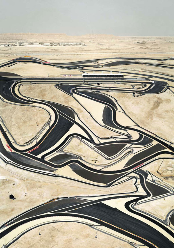 1812_gursky-640 #ios6 #apple #distortions #maps
