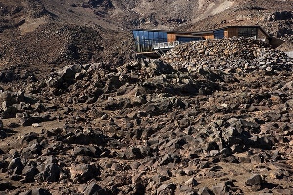 Cafe Knoll Ridge outside #mountain #architecture #volcano #caf
