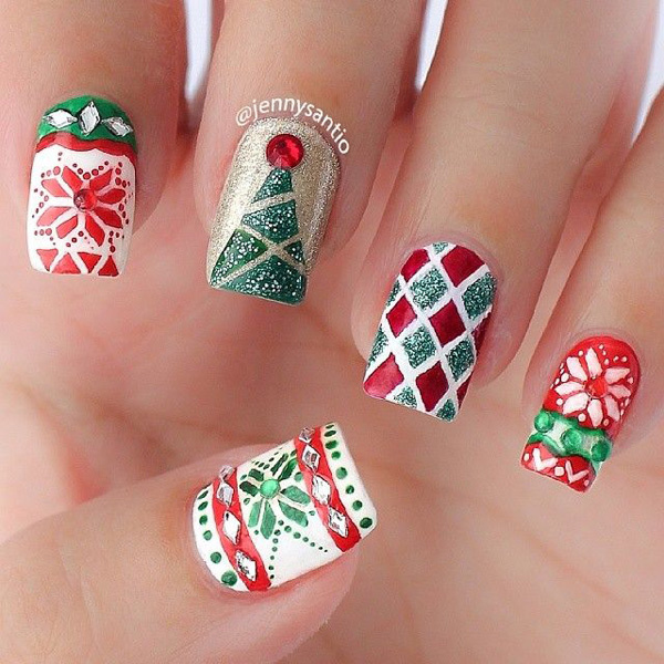 A perfect and Christmas ready nail art design. Paint on various details of Christmas sweater designs on your nails. Use glitter polish to ma