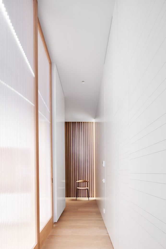 Casa P82 by Lucas y Hernández-Gil