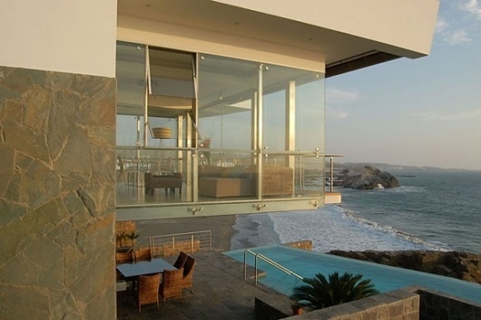 Onestep Creative #modern #contemporary #pool #architecture #minimal #peru