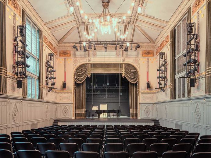Budapest, the Old Lady: Architectural Photographs by Ludwig Favre