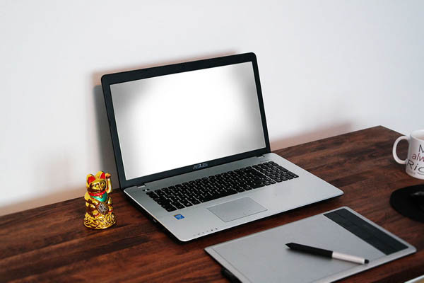 Asus Notebook Mockup PSD