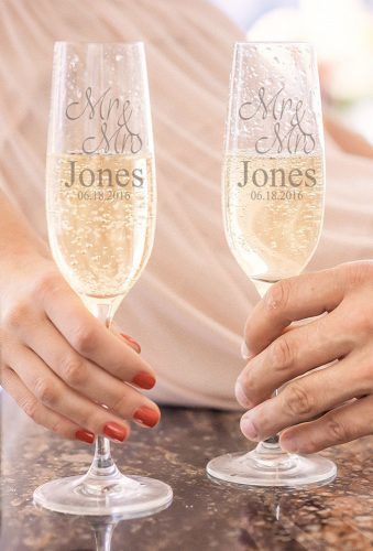 Engagement gifts might not be necessary, still, everyone appreciates them! It is a perfect opportunity if you have a close relationship with the bride, but won’t be able to attend the ceremony or simply want to give a little something extra.