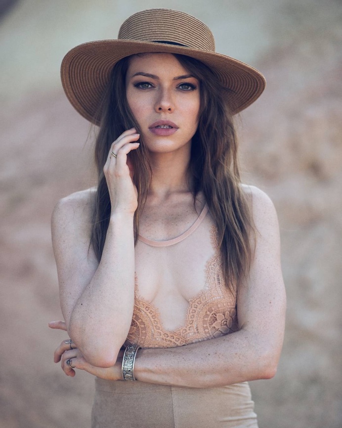 Sensitive Fashion Photography by Steven Otte
