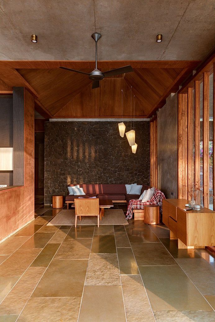 Single Level Pavilion Build as a Retreat to Escape the Frenetic Pace of Mumbai Life 7