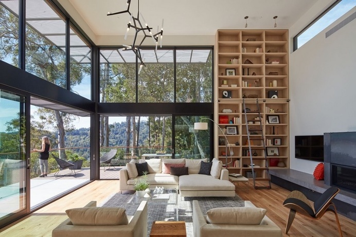 Hillside Residence by Zack de Vito Architecture / California
