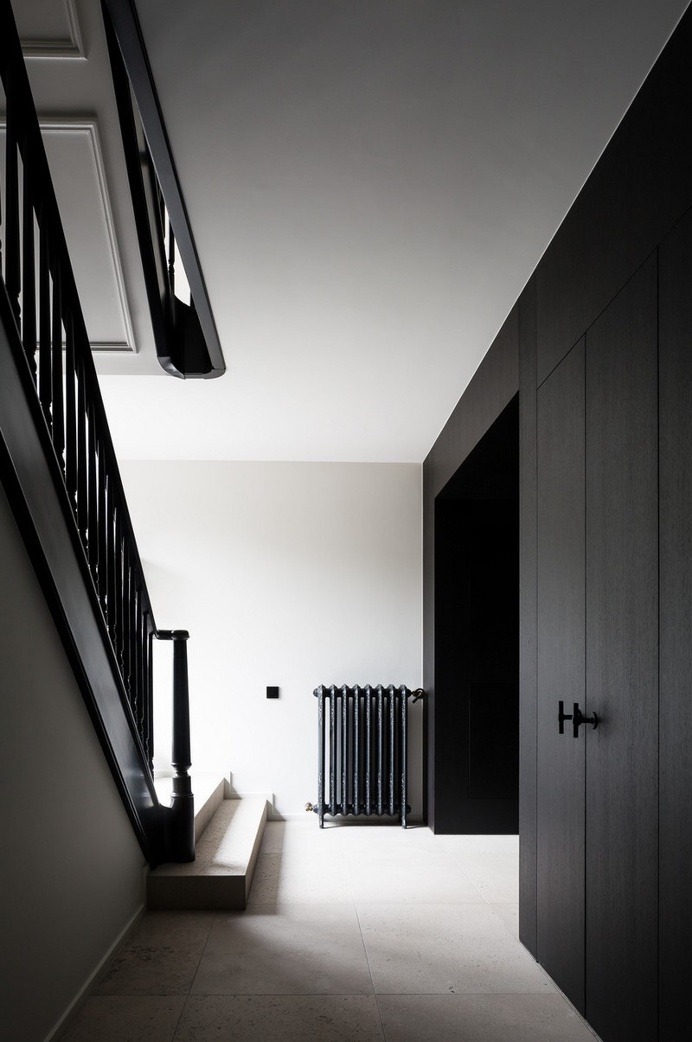 Old Town House Rebuilt and Renovated by JUMA Architects