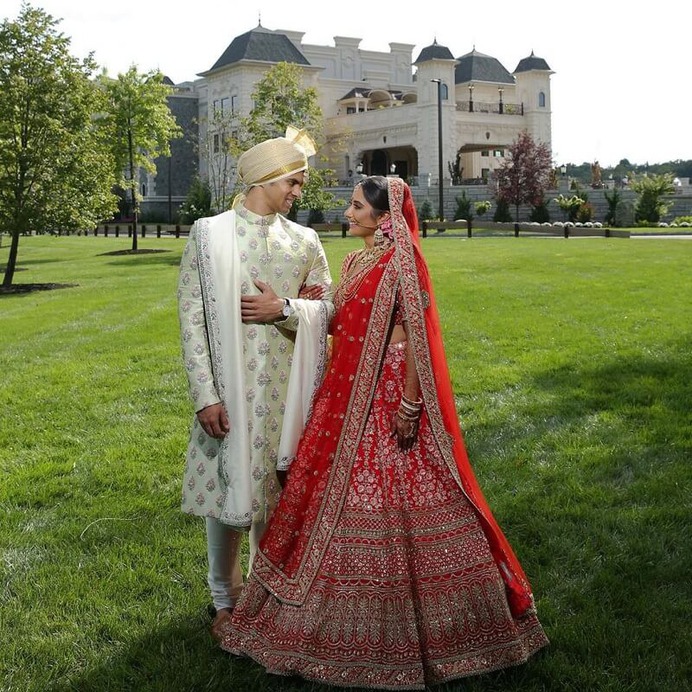 11 Ways You Can Drape Your Wedding Dupatta: Sabyasachi Edition