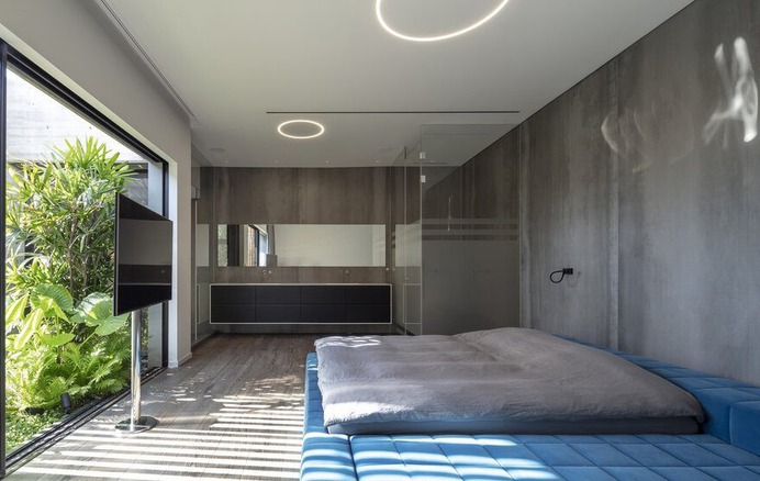 bedroom - Ecological House by Dan and Hila Israelevitz Architects