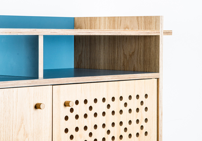 cupboard LIKO - plywood + oak veneer in combination with plywood + HPL - David Boon