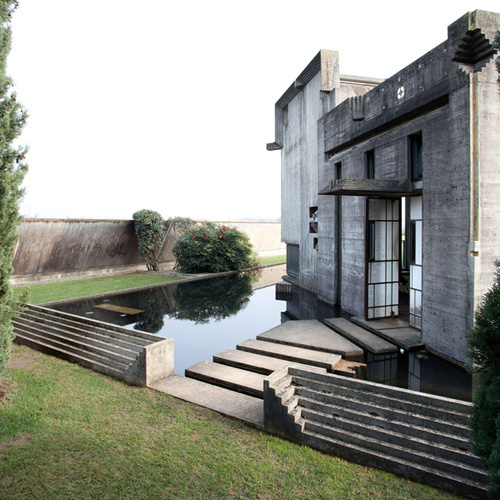 borokaw #concrete #moat #design #building #architecture #minimal