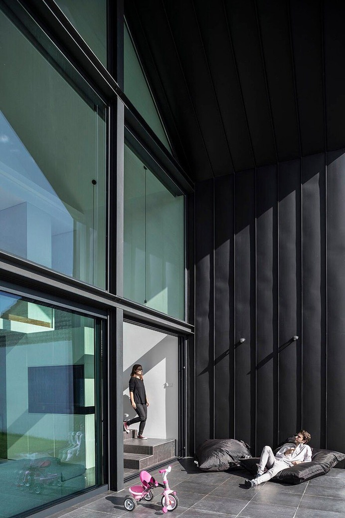 Arch House, Portugal / Frari Arquitetura