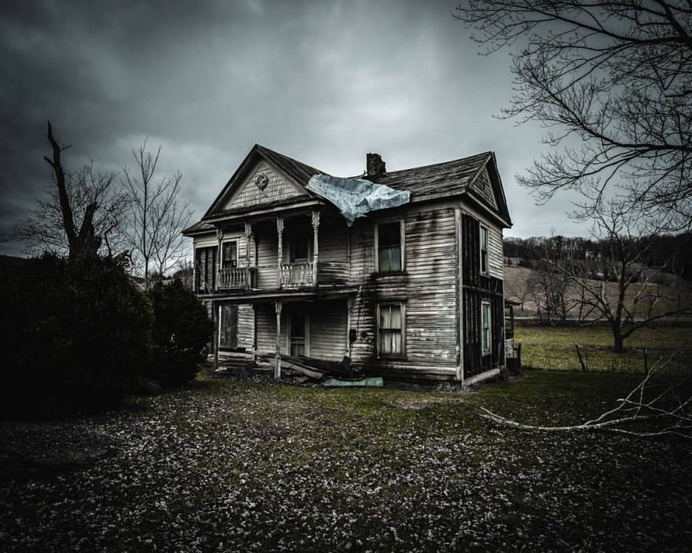 Brilliant Abandoned Houses in Virginia and North Carolina by Kyle Boykin