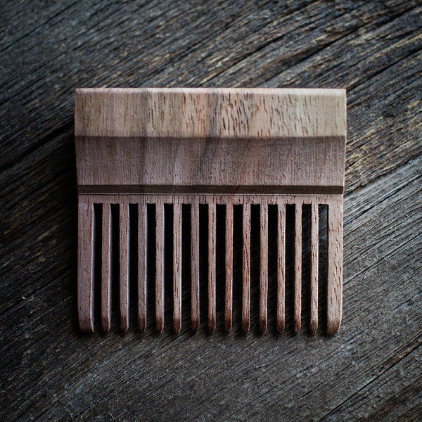 TimberWolf Beard Comb