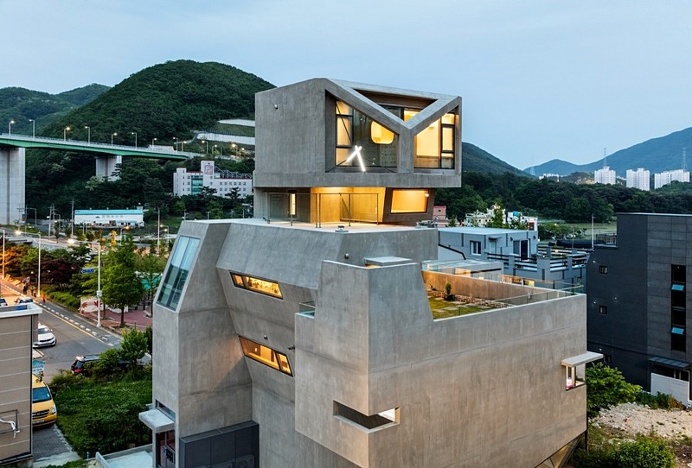 Busan Times House by Moon Hoon / Korea