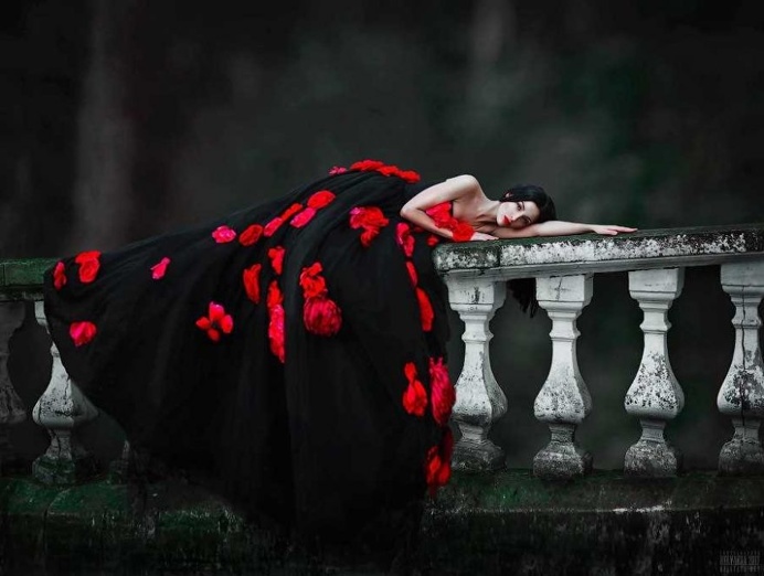 Conceptual and Dreamlike Portrait Photography by Svetlana Belyaeva