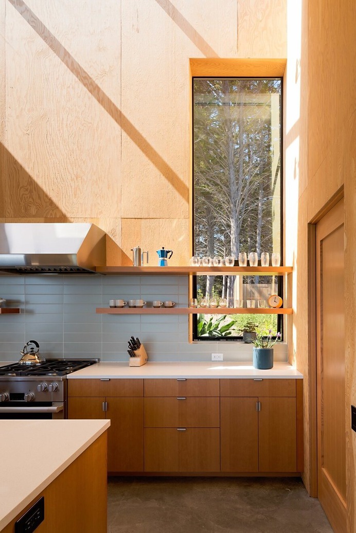 Coastal Retreat - An Architect's Vision for California Living