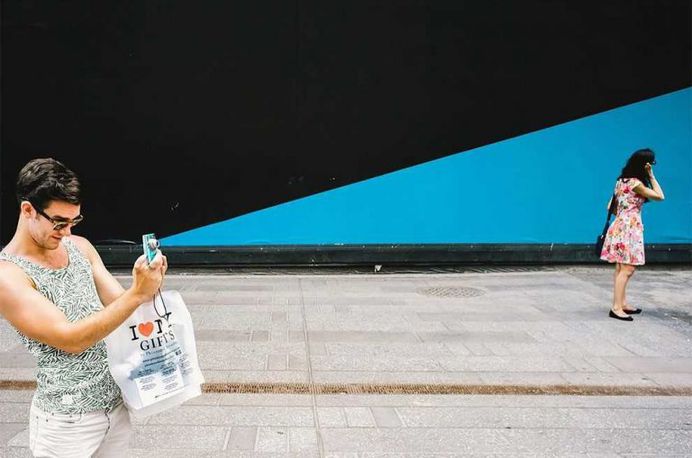 Jonathan Higbee Captures Fleeting Moments on The Sidewalks of New York City