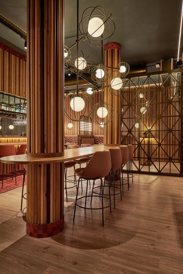 Piur Pizza Restaurant in Valencia by Masquespacio