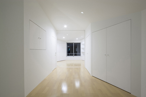 Seismic Renovation by NAAD #modern #design #minimalism #minimal #leibal #minimalist