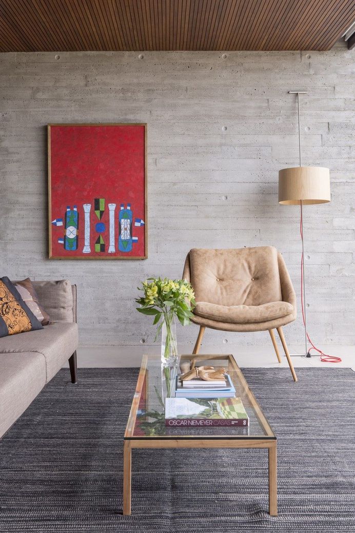 One Level Concrete House Providing Spaces for Leisure and Socializing 9