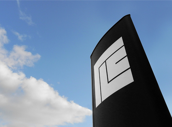 Matthew Hancock #totem #hancock #swiss #white #rlc #sign #click #rossi #black #marque #monochrome #the #environmental #long #matthew #minimal #and #signage #logo #modernist