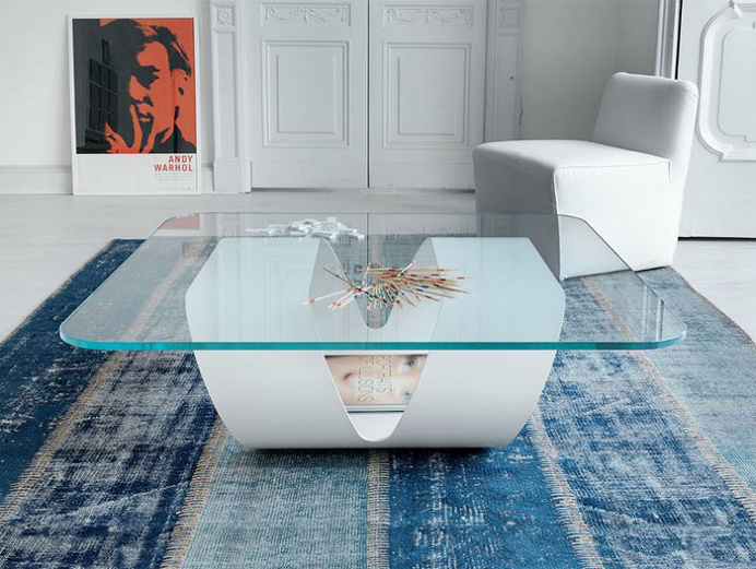 Ring table by Gianluigi Landoni