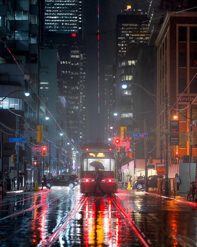 Cinematic and Moody Urban Photography by Mateo Wieland