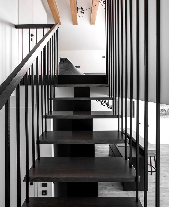 Beautiful Urban Simplicity with a Dynamic Modern Note - InteriorZine