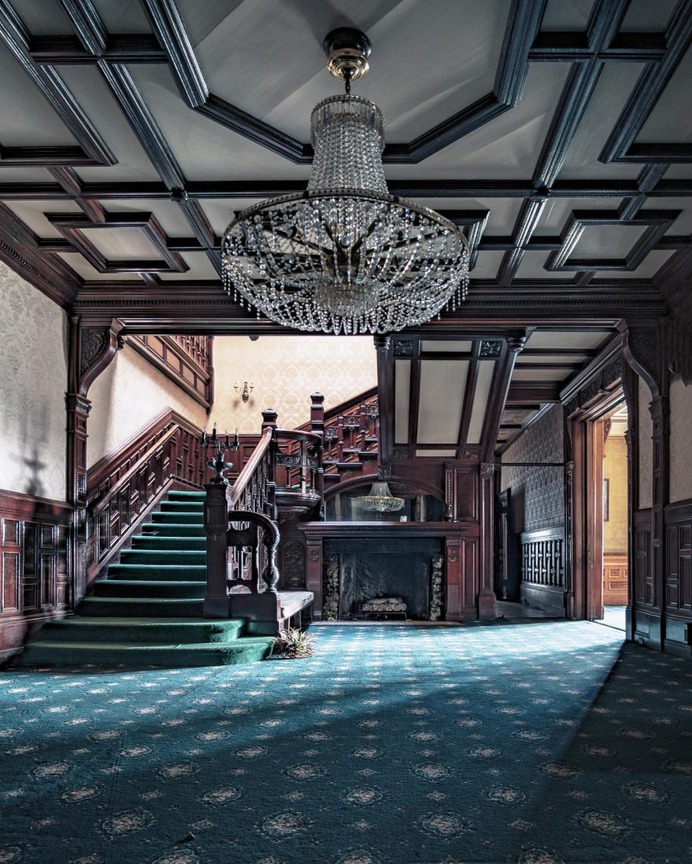 Abandoned USA: Stunning Urbex Photography by Tessa Alexandra Shea