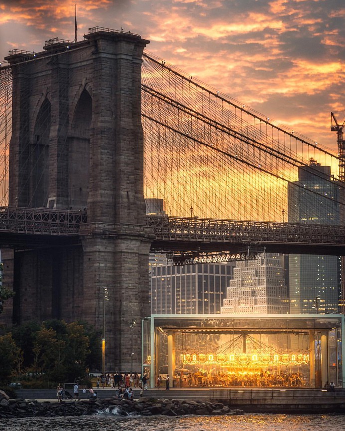 Stunning New York Street Photography by Bart Blachnio