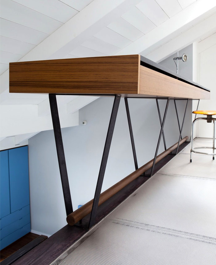 desk