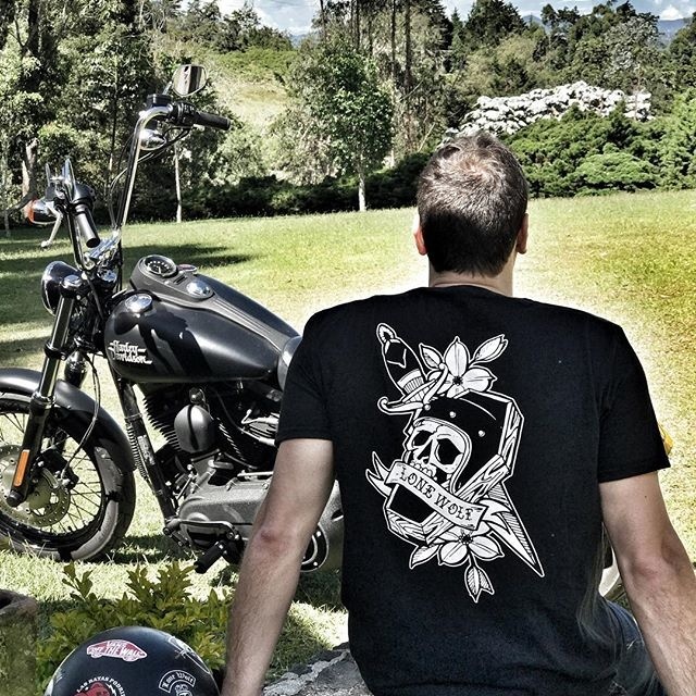 Death comes knocking tee - Disponible en S, M, L y XL - Ventas Whatsapp: 3146159148 - Shop Online www.lonewolfmotorcycle.co