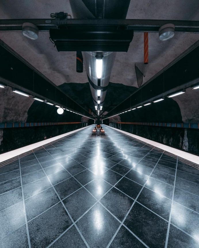 Cinematic and Fantastic Urban Photography by Nikolaos Haaponiemi