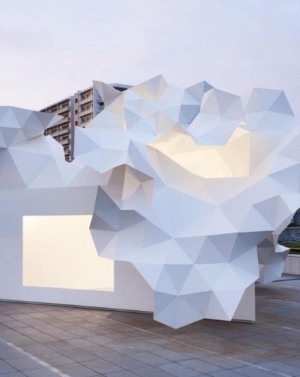OTAKU GANGSTA #sculpture #white #geometric #architecture #angular