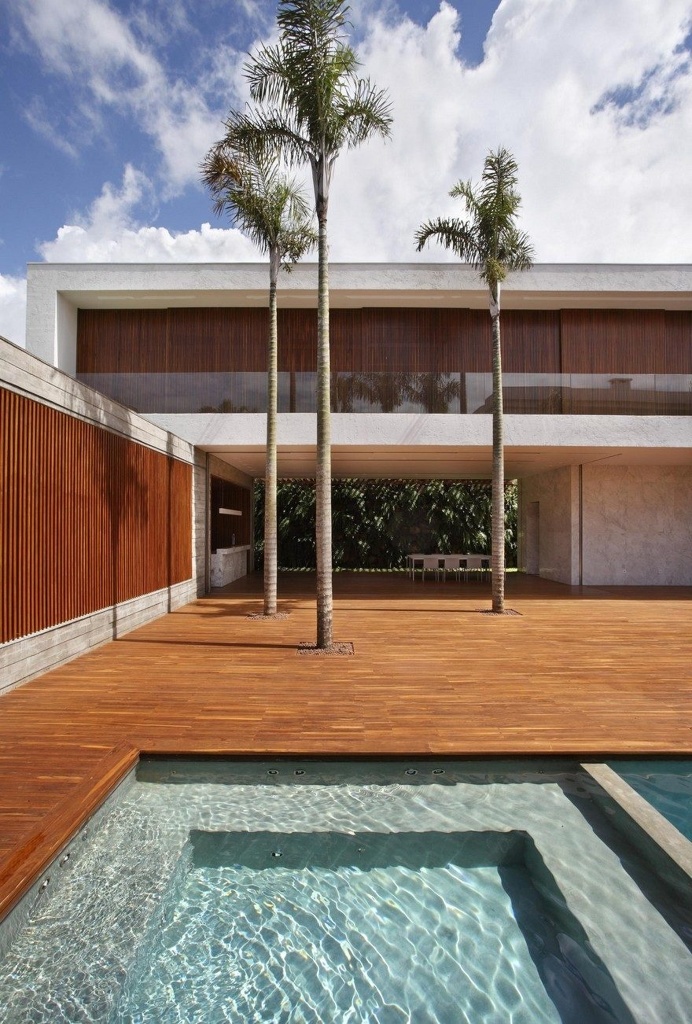 AN House is a Serene and Minimalist Environment with Monochromatic Colors 2