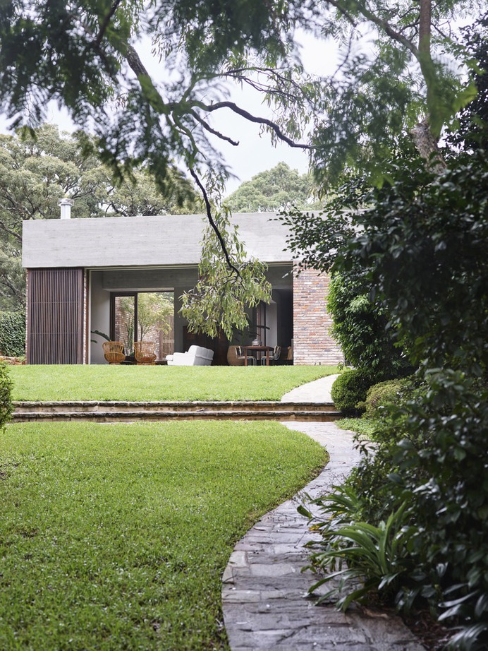 Lindfield House / Polly Harbison
