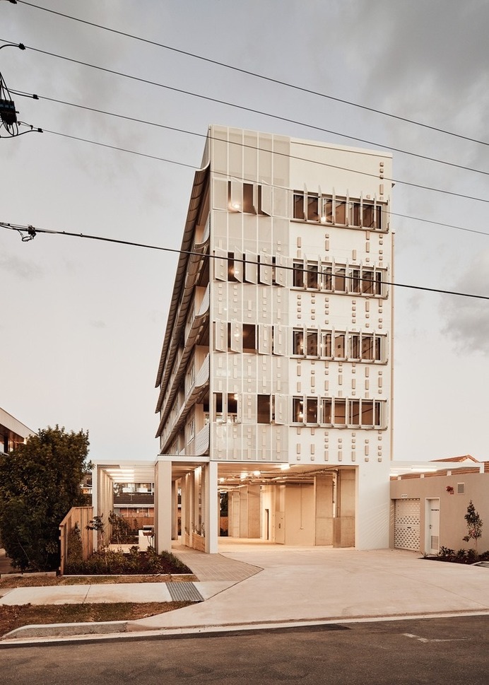 Primrose Street Apartments / PHOOEY Architects
