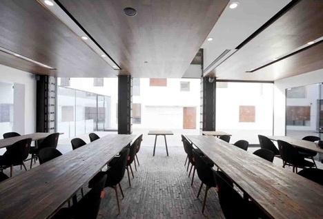 Dezeen » Blog Archive » The Waterhouse at South Bund by NHDRO #restaurant