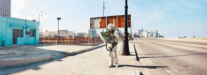 The Traveller: Conceptual Photography by Maximilian Motel