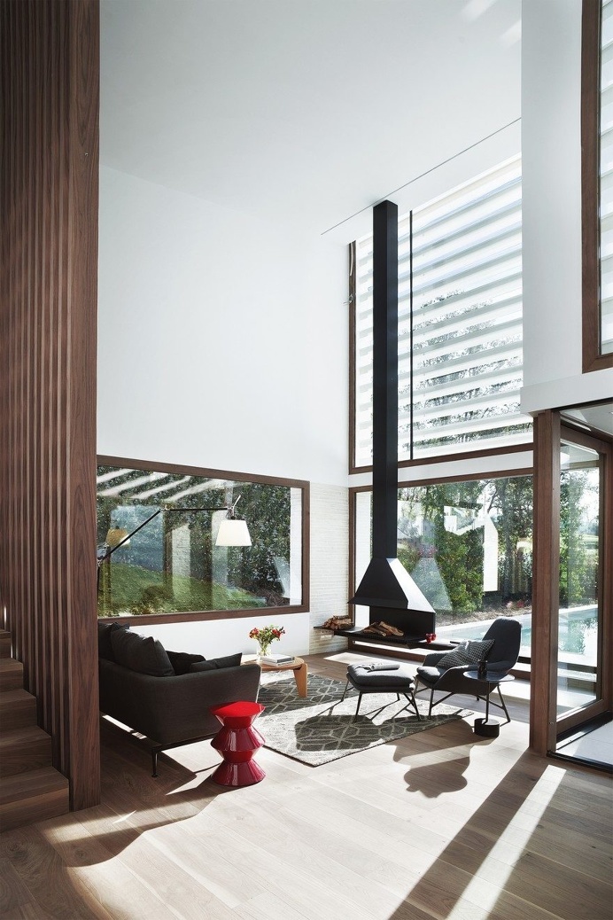La Pineda House in Girona, Spain by Jaime Prous Architects 4
