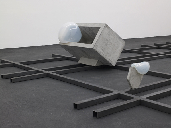 MOONMUD #bubbles #concrete