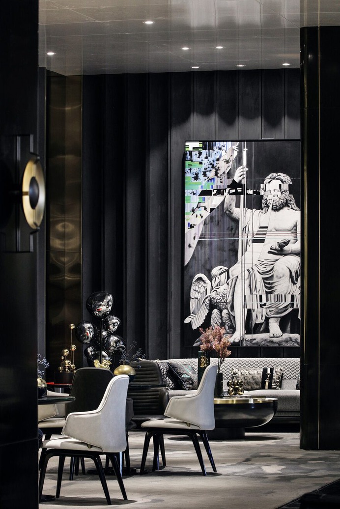 Perfect Interpretation of Playful Art in a Dramatic Space