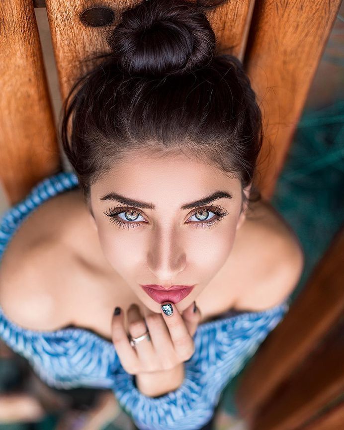 Vibrant Beauty and Lifestyle Portrait Photography by Manny Perez