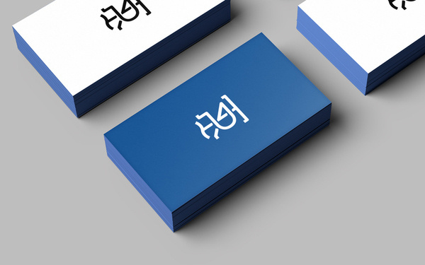 temat_untz_07.jpg #design #graphic #logo #monogram #blue
